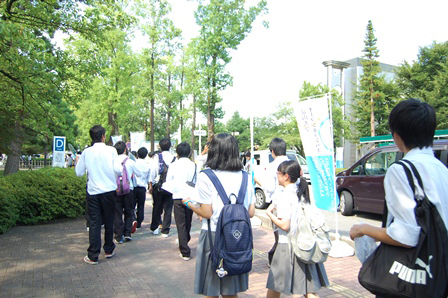 富山大学オープンキャンパス2015　五福キャンパスの様子1