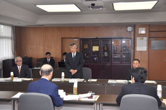 富山大学と富山県との連携に関する学長と知事の会談の様子