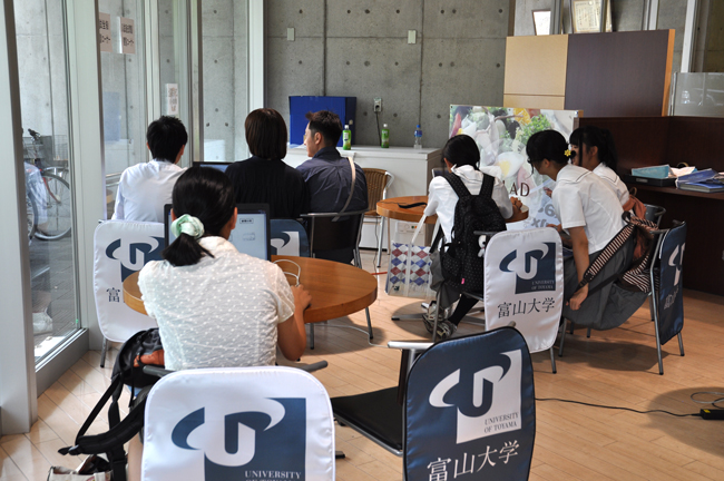 富山大学オープンキャンパス2014　五福キャンパスの様子2