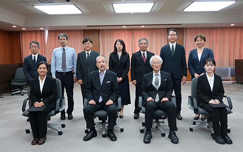 富山大学(理系) 2023年度富山大学女子学生チーム「スマート・ポリネーター」任命式を